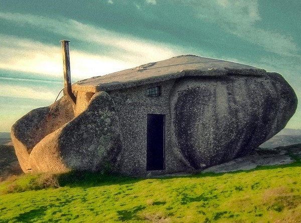 Casa do Penedo