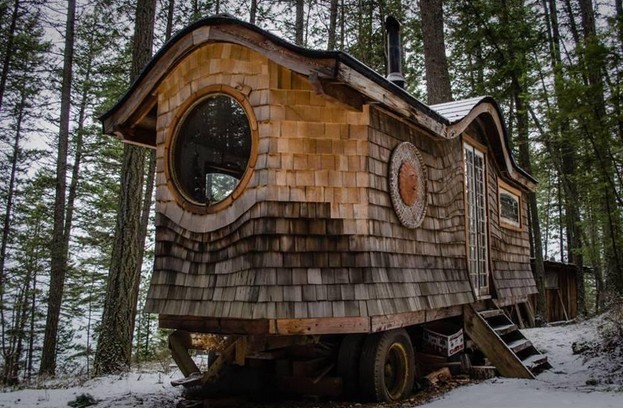 Small Traveling Microhouse
